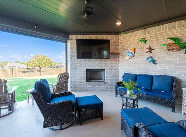 1215 Sanger, Springtown, TX 76082
