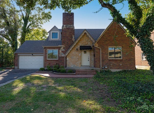 3487 Far Hills Avenue, Kettering, OH 45429