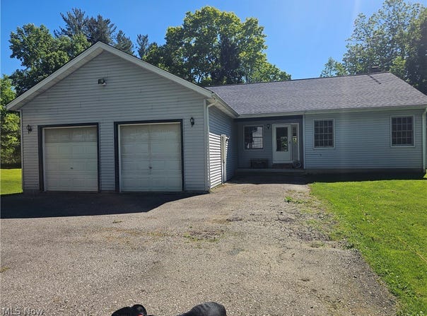 14816 Rock Creek Road, Chardon, OH 44024