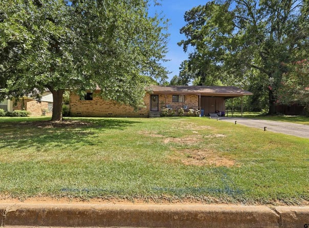 106 Highland DR, Pittsburg, TX 75686