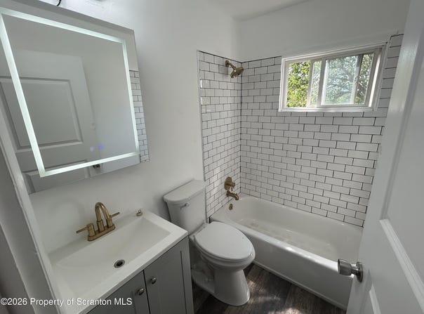 418 Pear Street, Scranton, PA 18505