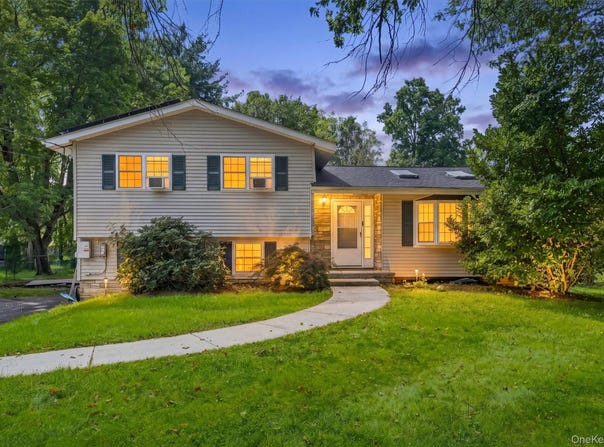 115 E Main Street, Washingtonville, NY 10992