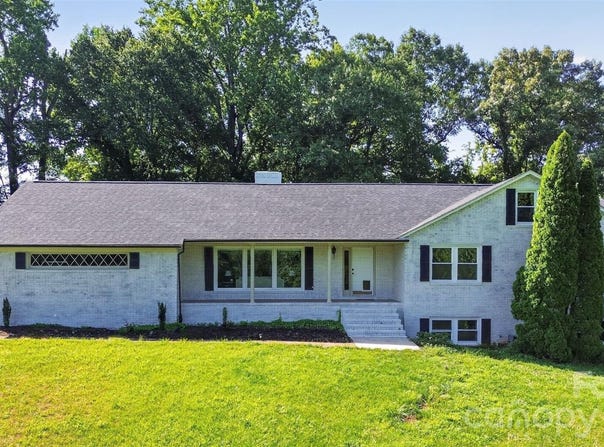 2004 Fountain Lane, Stanley, NC 28164