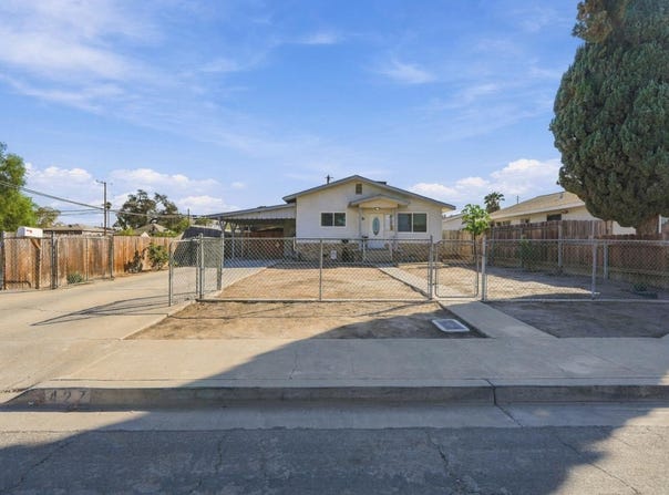 427 E 11Th Street, Hanford, CA 93230