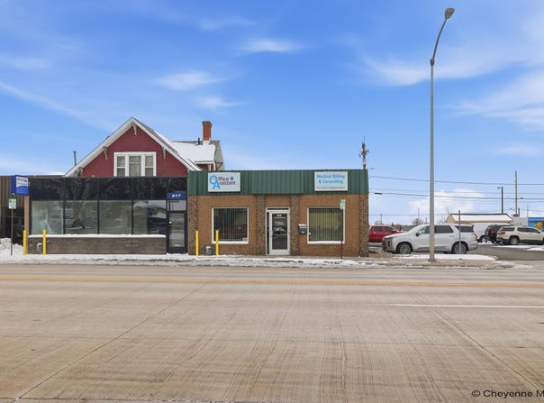 813 E LINCOLNWAY, Cheyenne, WY 82001