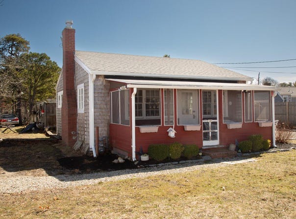 10 Wixon Road, Dennis Port, MA 02639
