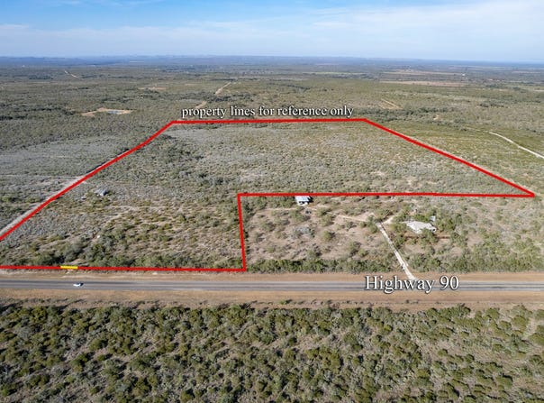 8686 us highway 90, Uvalde, TX 78801