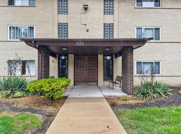 Arlington Heights, IL 60005