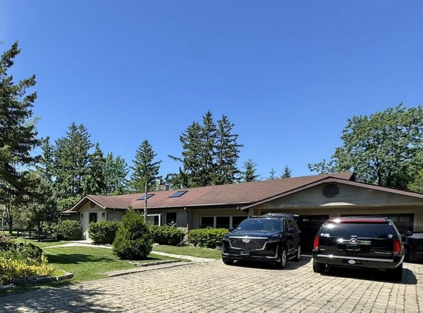 1802 Walnut Circle, Northbrook, IL 60062