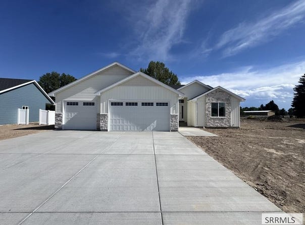 389 Wind River Drive, Shelley, ID 83274