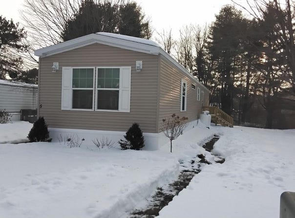 5 Woods Way, North Windham, CT 06256