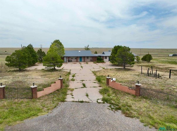 188 Fr 2142, Las Vegas, NM 87701