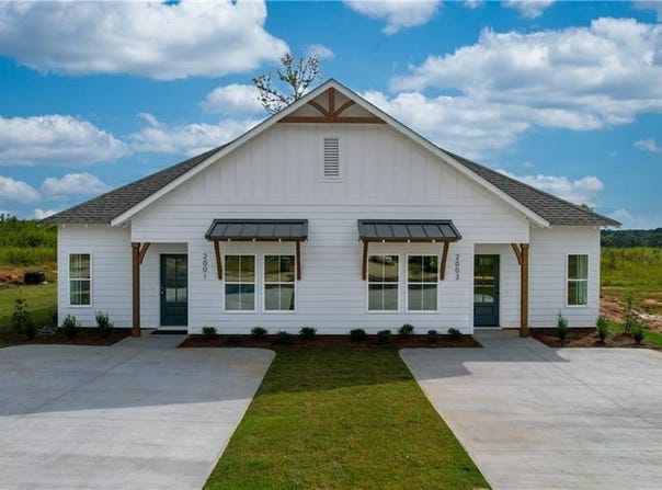 63 Twin Lane, Valley, AL 36854