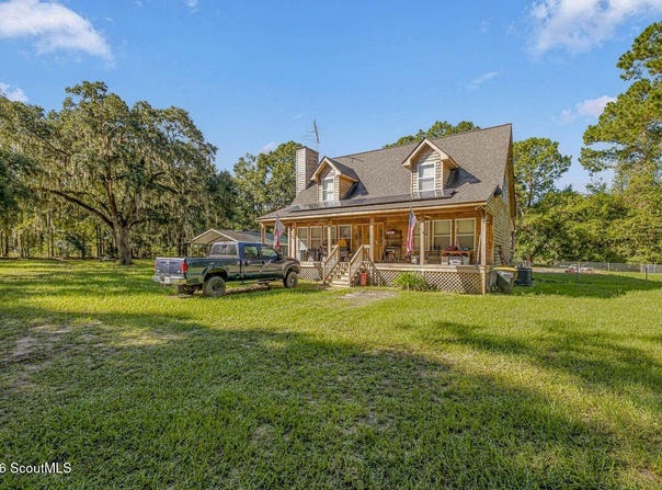 1129 Walker Drive SW, Darien, GA 31305