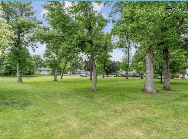 Hamburg, MN 55339