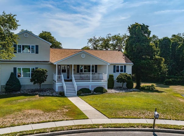 11 Lake Corson Ln, Marmora, NJ 08223