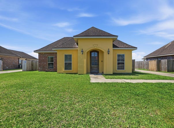 2302 Parish Rd, Thibodaux, LA 70301