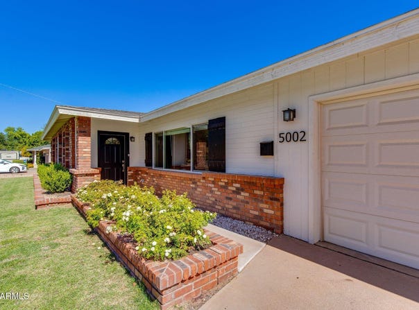 5002 E MITCHELL Drive, Phoenix, AZ 85018