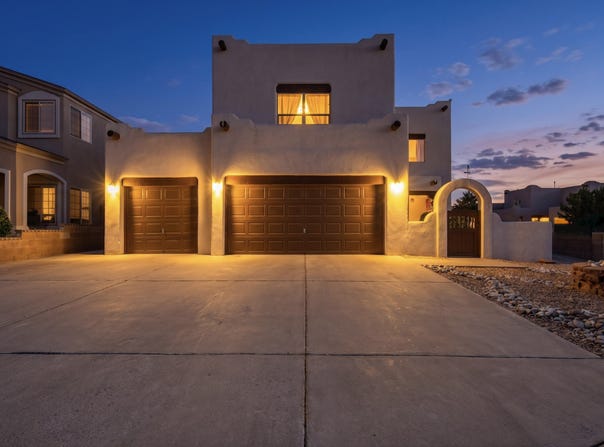 8401 Magenta Road NW, Albuquerque, NM 87120