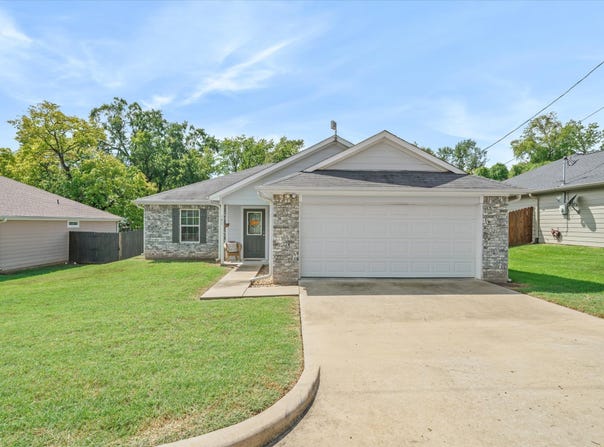 541 Foster, Canton, TX 75103