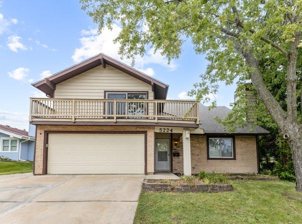 5224 Arlington Circle, Hanover Park, IL 60133