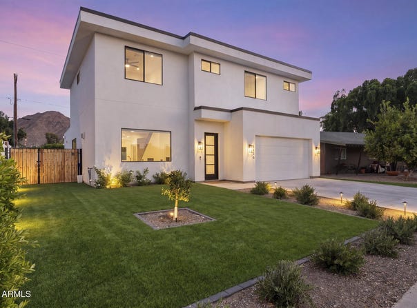 4546 E CAMPBELL Avenue, Phoenix, AZ 85018
