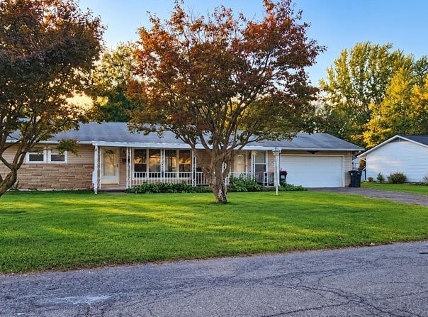 691 Meadow Drive, Newark, OH 43055