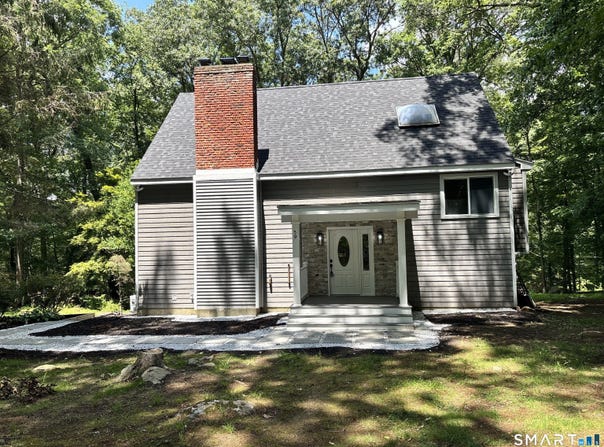 59 Hoadley Creek Circle, Guilford, CT 06437