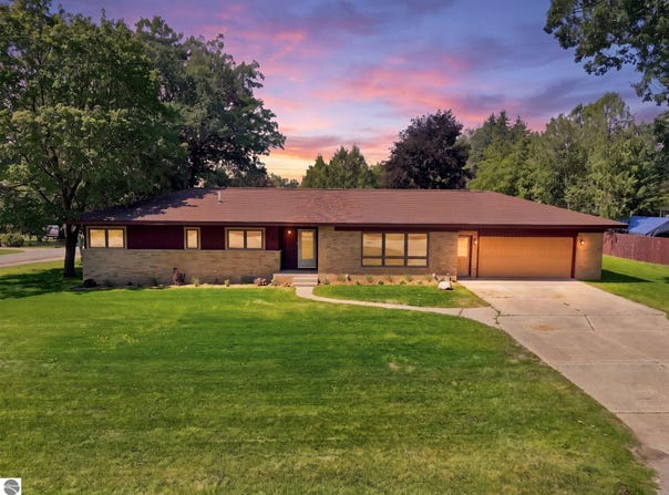 321 N Front Street, Lake City, MI 49651