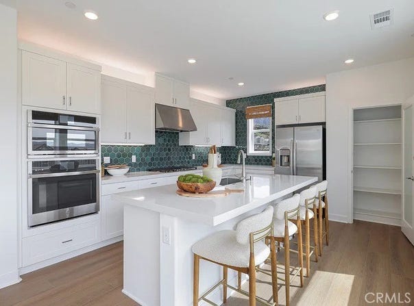 2148 Aneto Way, Santa Paula, CA 93060