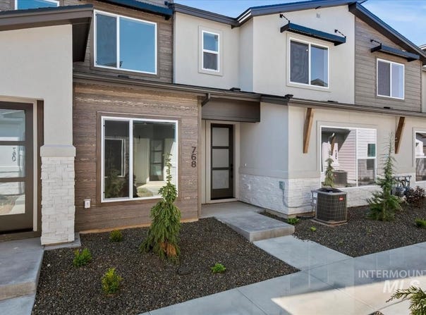 768 S Calhoun Ln., Star, ID 83669