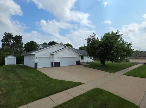4508 Springfield Drive, Eau Claire, WI 54701