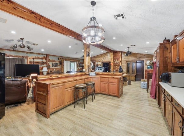 369 FM 1013, Hillister, TX 77624