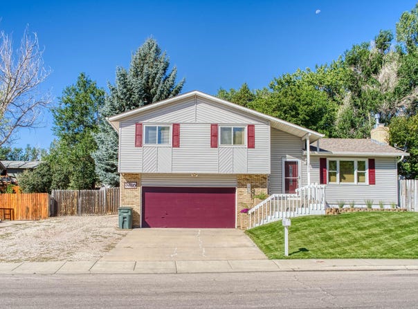 3210 Sutherland Dr, Gillette, WY 82718