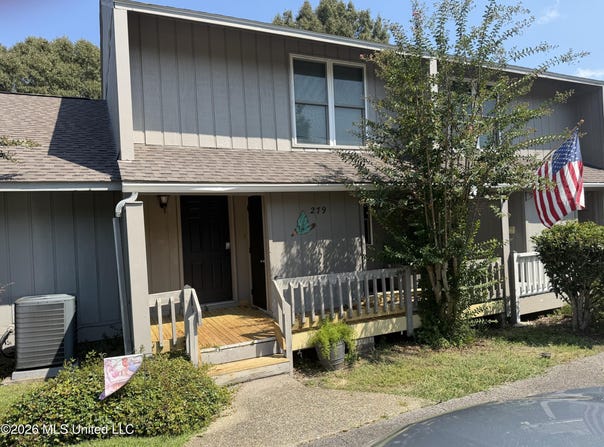 279 Highpoint Drive, Diamondhead, MS 39525
