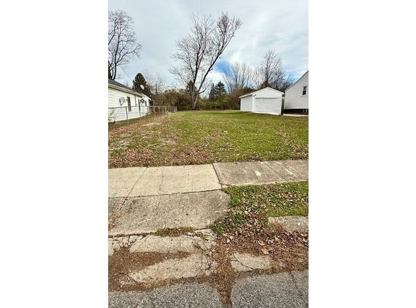 138 Lawnview Avenue, Springfield, OH 45505