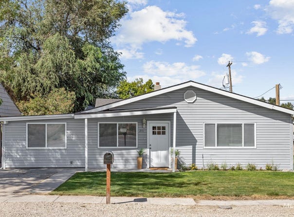 211 Randolph, Melba, ID 83641