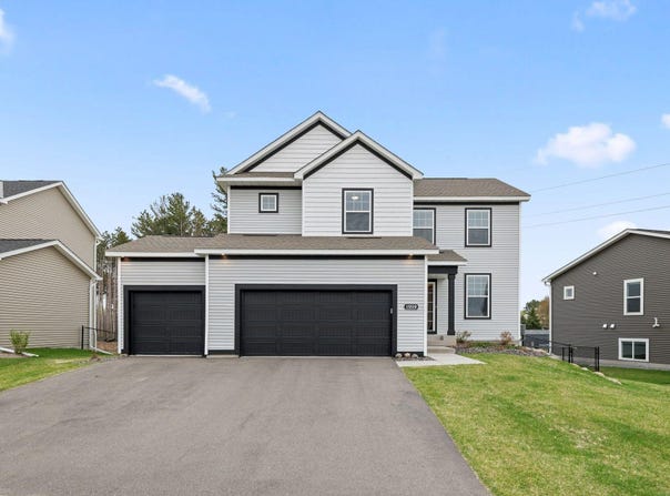 15519 Goodview Trail N, Hugo, MN 55038