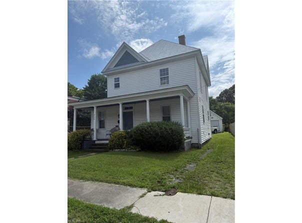 206 Saint James Avenue, Suffolk, VA 23434