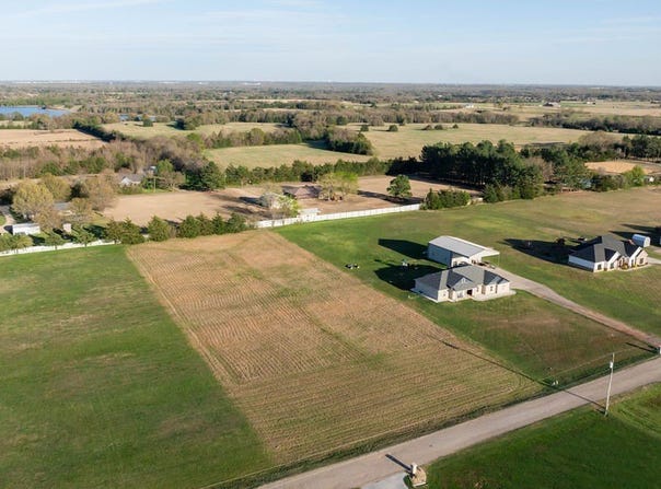 PR 33082, Sumner, TX 75486