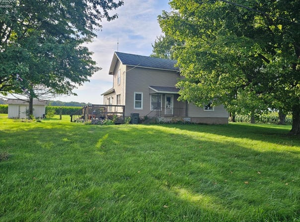 670 S CR 260, Clyde, OH 43410