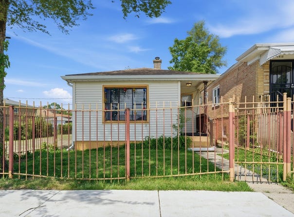 7420 W 64th Place, Summit, IL 60501