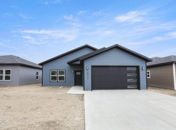 3413 35th Street West, Williston, ND 58801