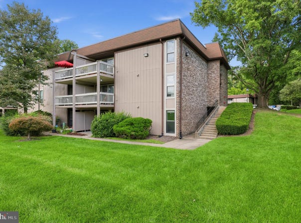 5803 ROYAL RIDGE Drive, SPRINGFIELD, VA 22152