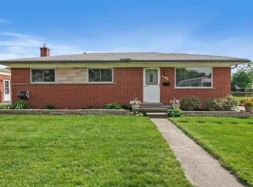 4396 Dunn Drive, Warren, MI 48092