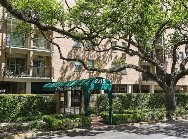 3915 SAINT CHARLES Avenue, New Orleans, LA 70115