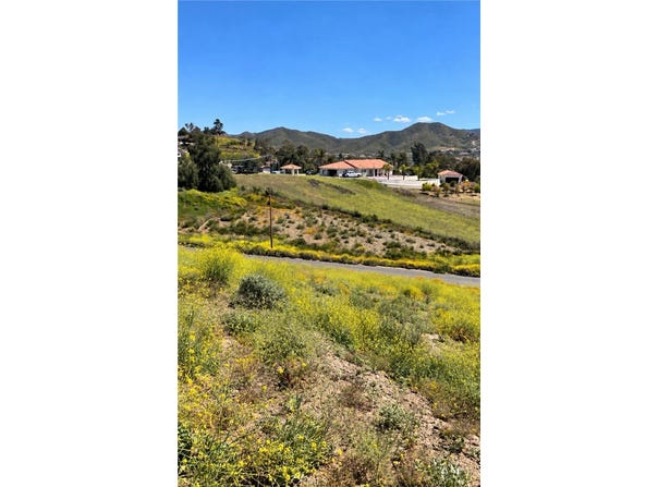 24000 Beverley Drive, Menifee, CA 92587
