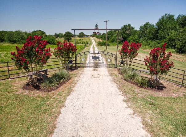 5562 County Road 1037, Celeste, TX 75423