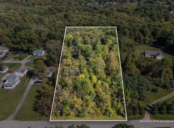 McElroy Rd, Mansfield, OH 44905