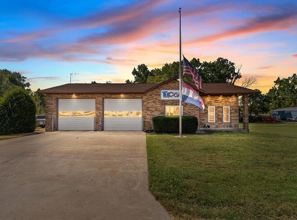 341 North Avenue, Sparta, MO 65753
